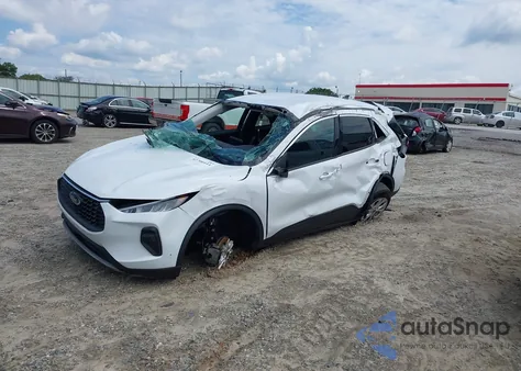 2024 Ford Escape Active z USA, uszkodzony, nr VIN 1FMCU0GN9RUA57947
